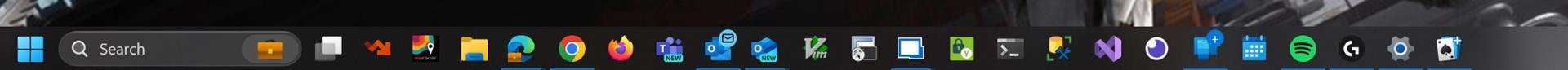 Taskbar shown on all monitors